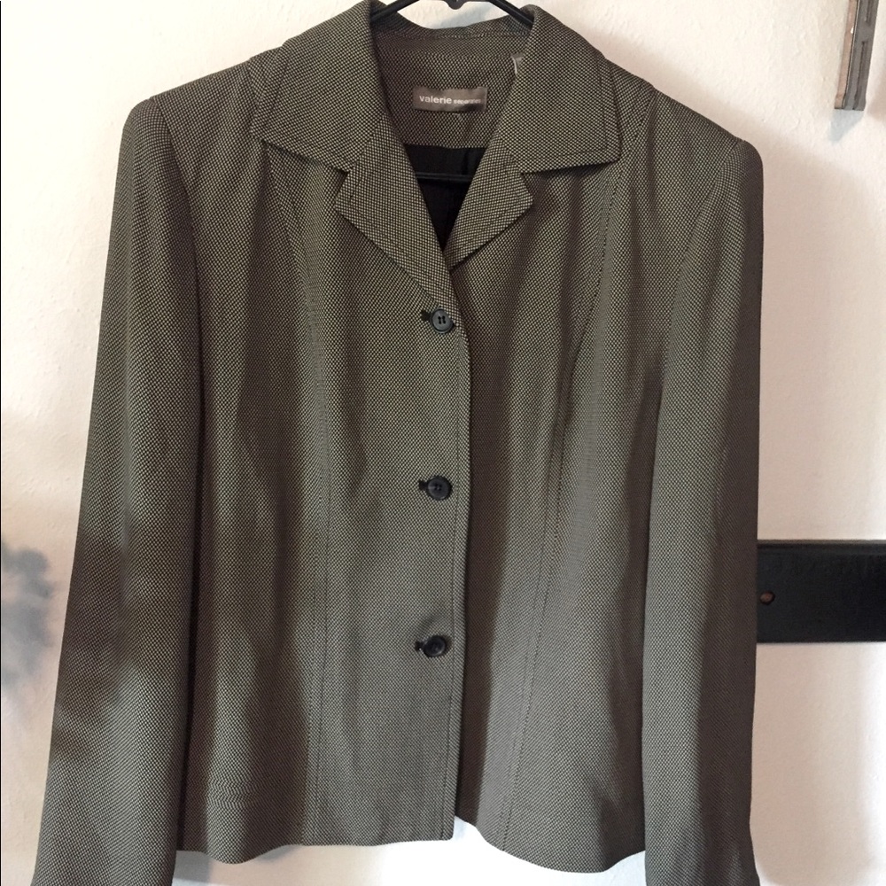 Valerie separates blazer